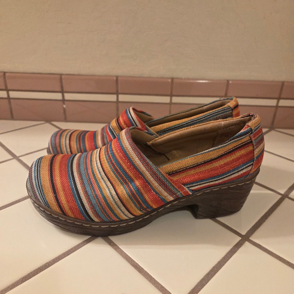 b.o.c. Born Concept Multi Color Striped Canvas Clogs Mules C80826 Size 10M